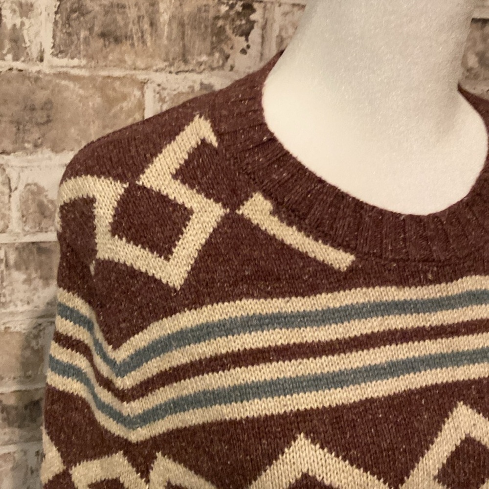 Abercrombie & Fitch sweater. Size S. Cream, brownish, light blue. Vintage.Aztec. - Picture 5 of 13
